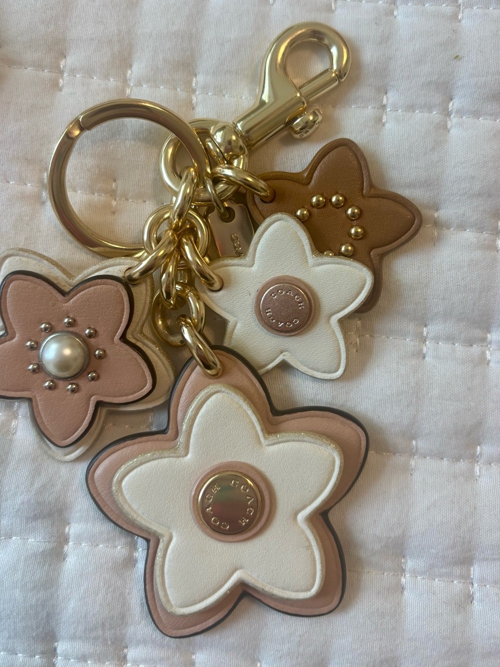 EUC Coach Leather Wildflower Cluster Bag Charm White & Tan w/ Rose Gold Accents - Picture 2 of 5